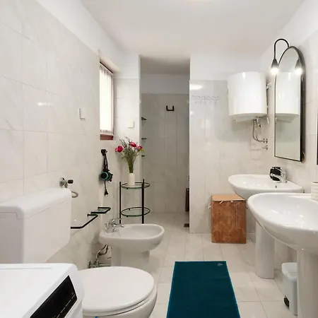 ヴィラ Astra マトゥリ